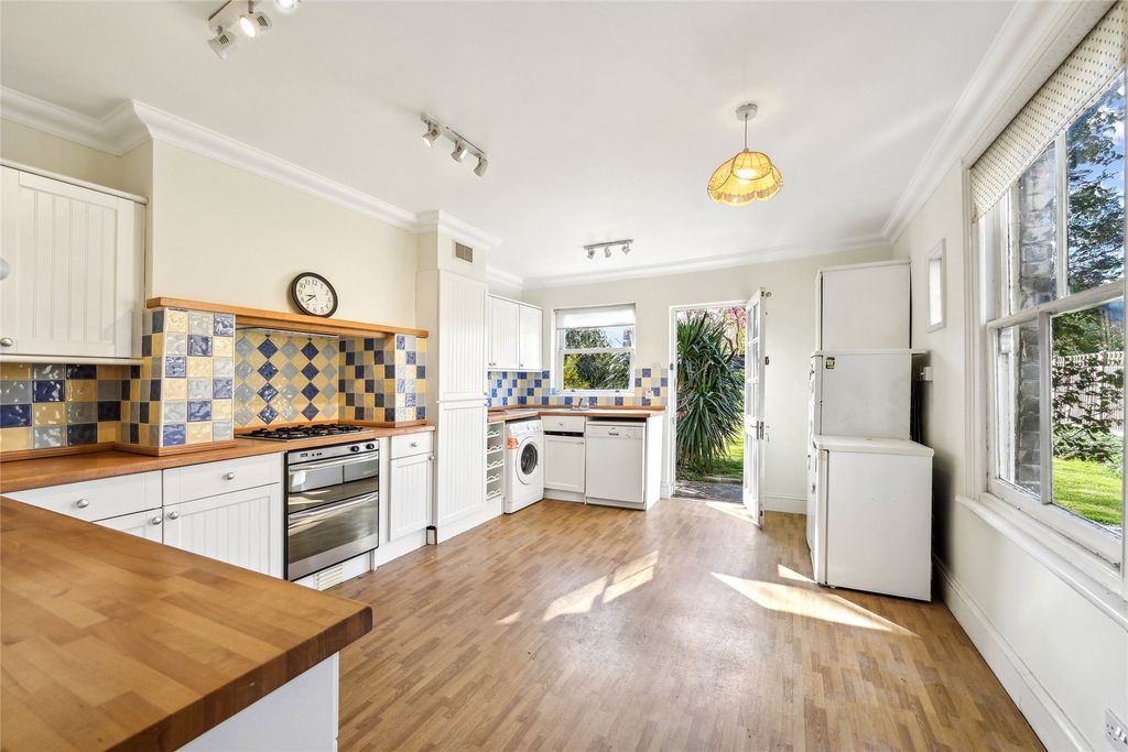 Property photo 3 of 19 Picture No. 37