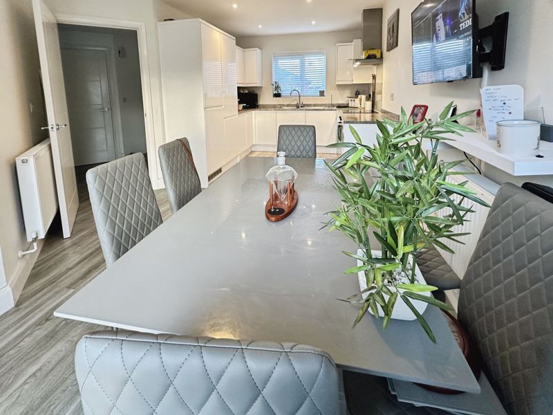 Property photo 3 of 17 Mannings Road