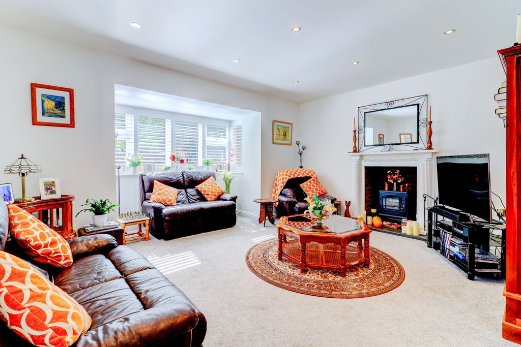 Property photo 3 of 19 Picture No. 04