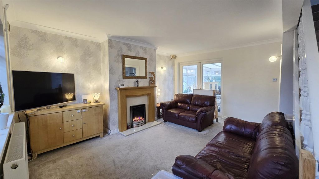 Property photo 3 of 13 Living Room