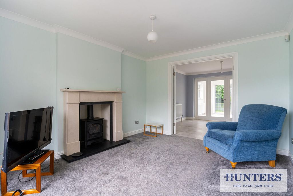 Property photo 3 of 24 Living Room