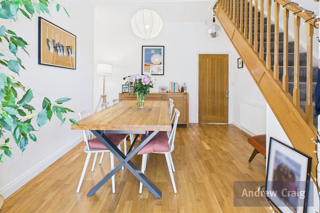 Property photo 3 of 11 Dining Room