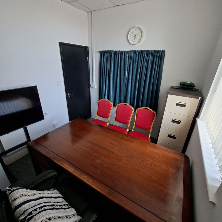 Property photo 2 of 8