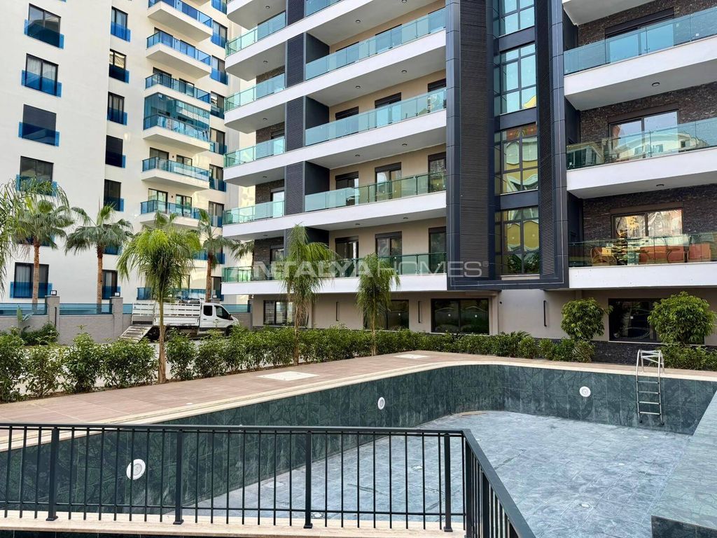 Property photo 1 of 27