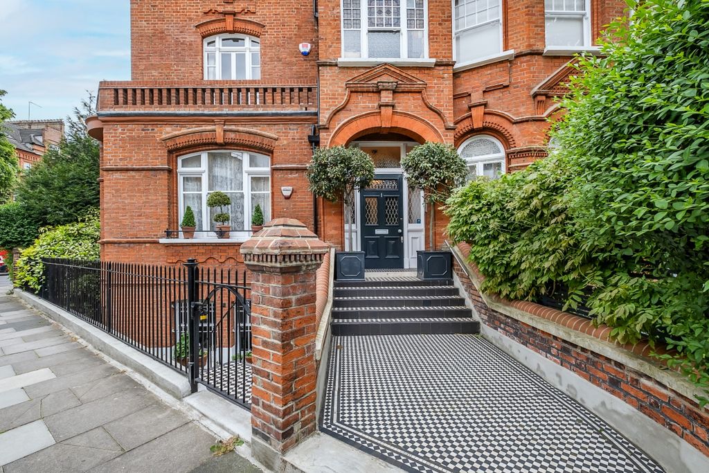 Property photo 2 of 11