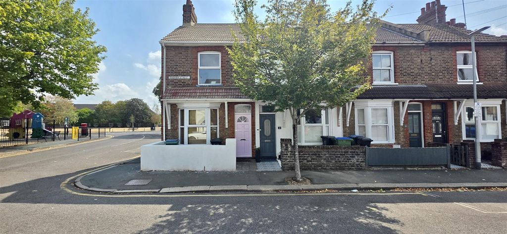 Property photo 1 of 13