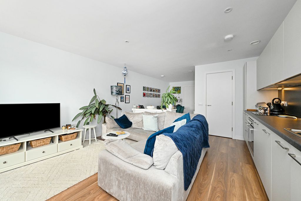 Property photo 3 of 18 Property Image 3