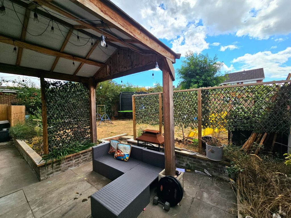 Property photo 3 of 23