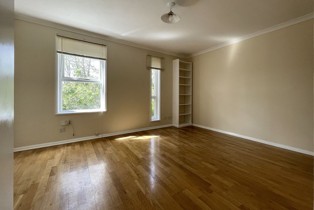 Property photo 3 of 10 3