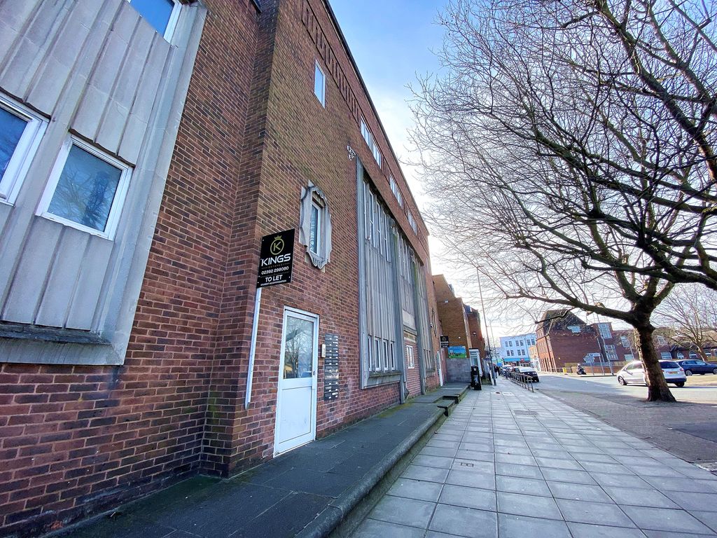 Property photo 1 of 4