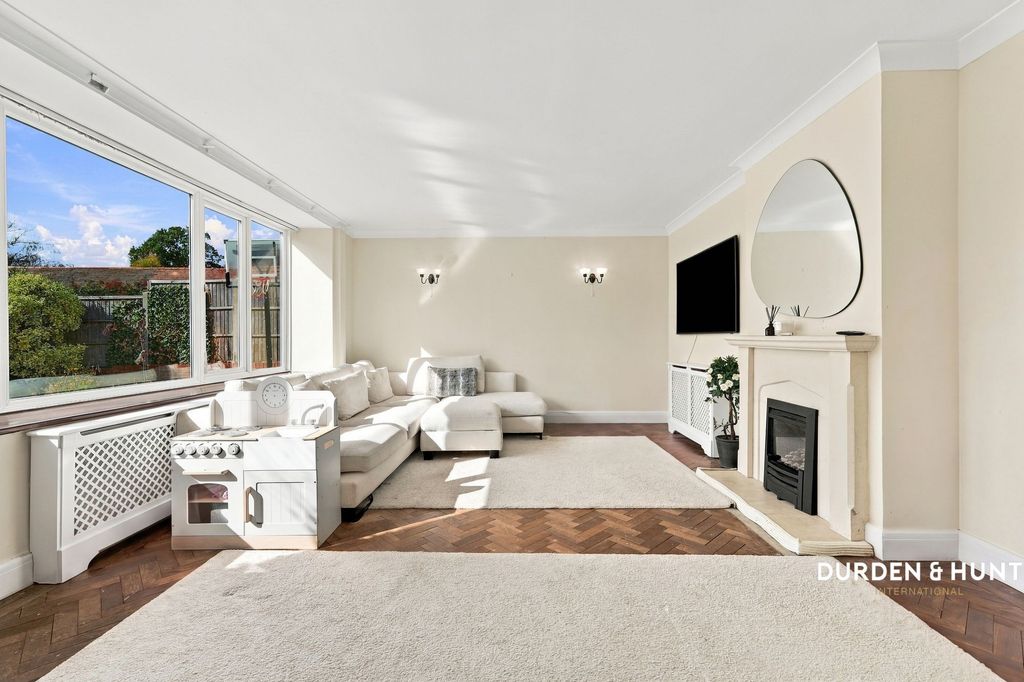 Property photo 2 of 30
