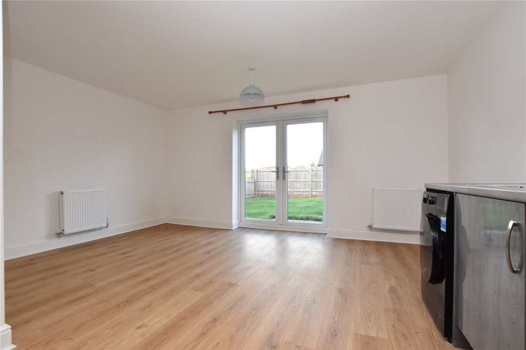 Property photo 3 of 17 Picture No. 14