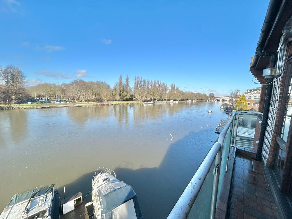 Property photo 2 of 12 Photo 2