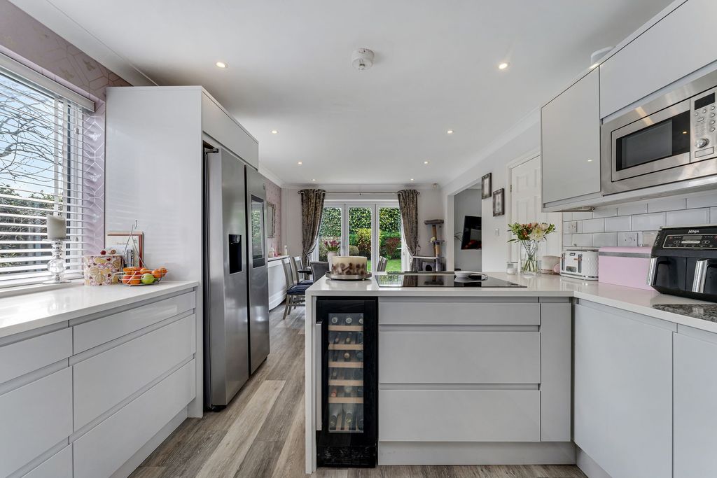 Additional image 10 of 5 bed detached house for saleBell Farm Court, Macclesfield SK10
