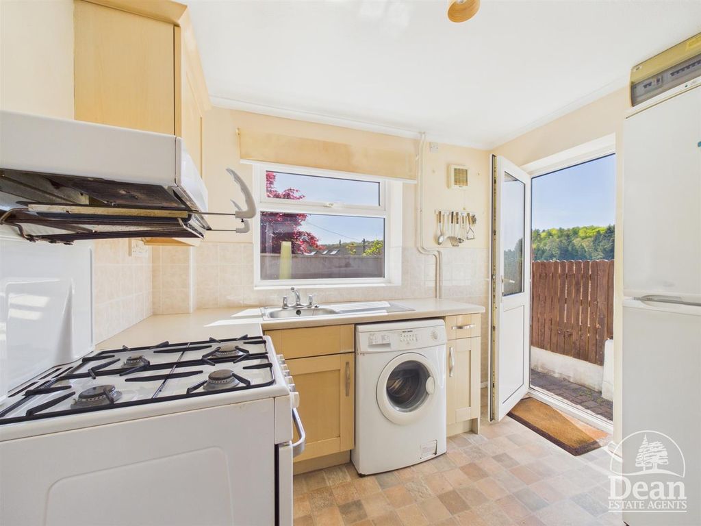 Property photo 3 of 15