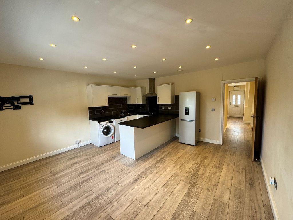 Property photo 1 of 11 Picture No. 29