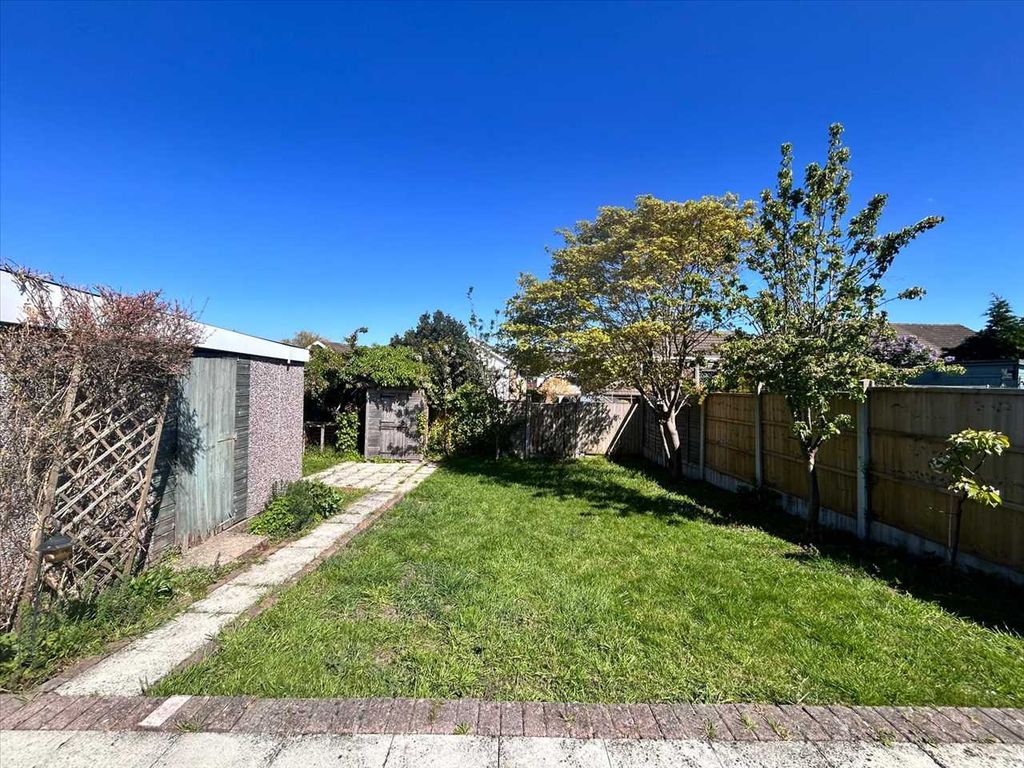 Property photo 2 of 23