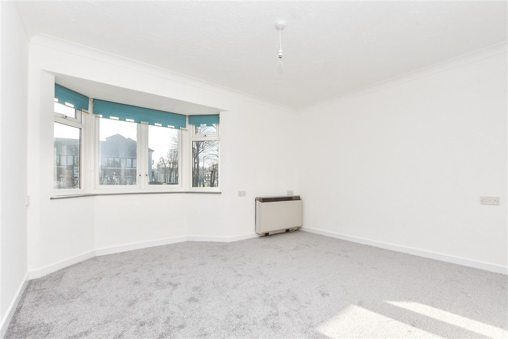 Property photo 2 of 11 Lounge/Diner