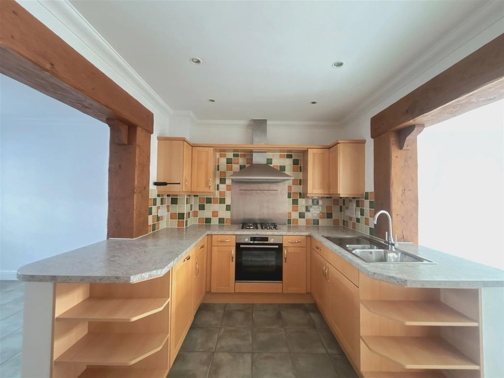Property photo 2 of 22 Kitchen