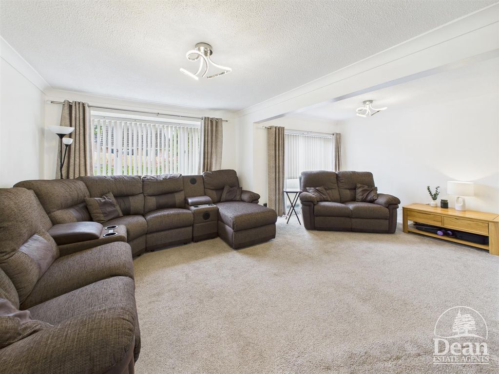 Property photo 3 of 24