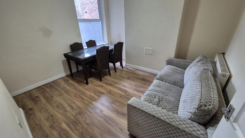 Property photo 1 of 12 Caythorpe Street