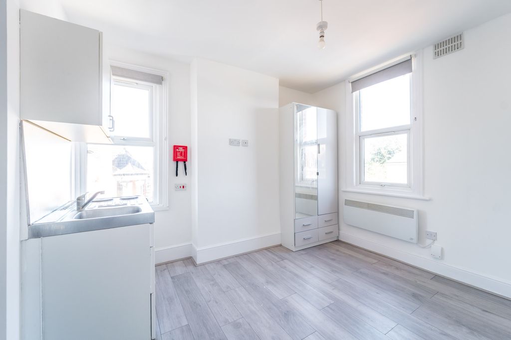 Property photo 3 of 7 Mba07641