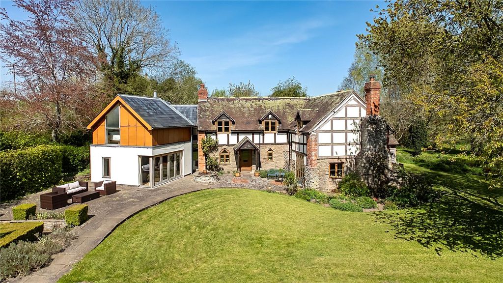 Property photo 2 of 34 Picture No. 03