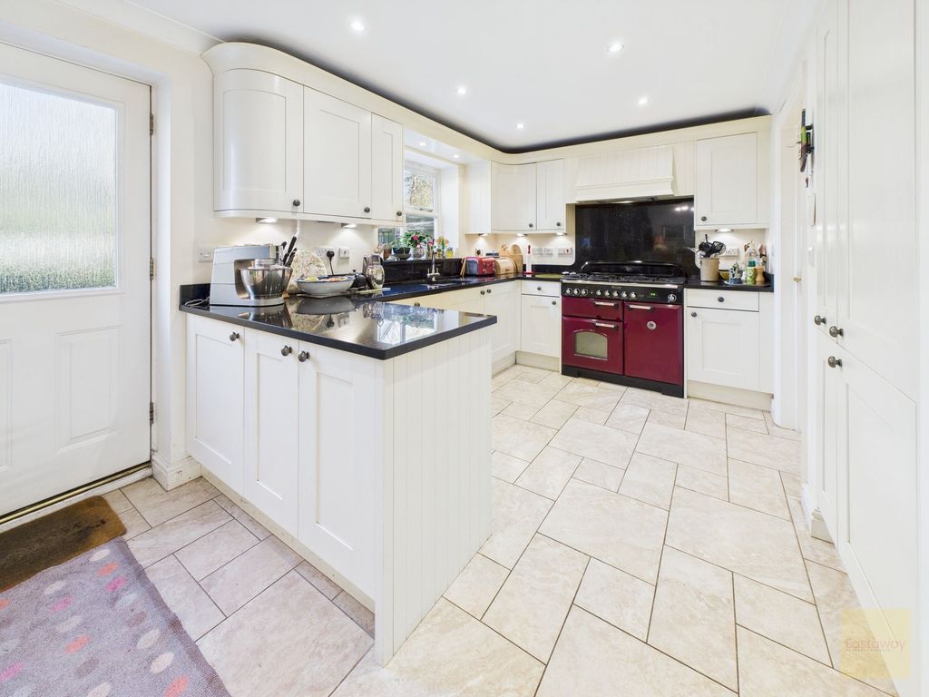 Property photo 2 of 26 Kitchen