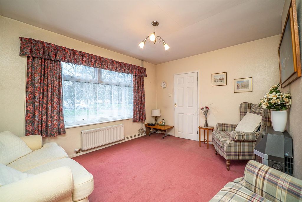 Property photo 2 of 20 Living Room 1