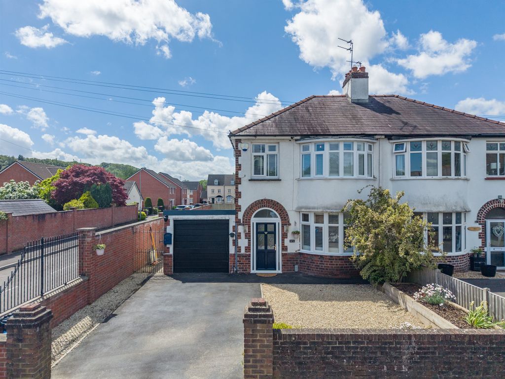 Property photo 1 of 22