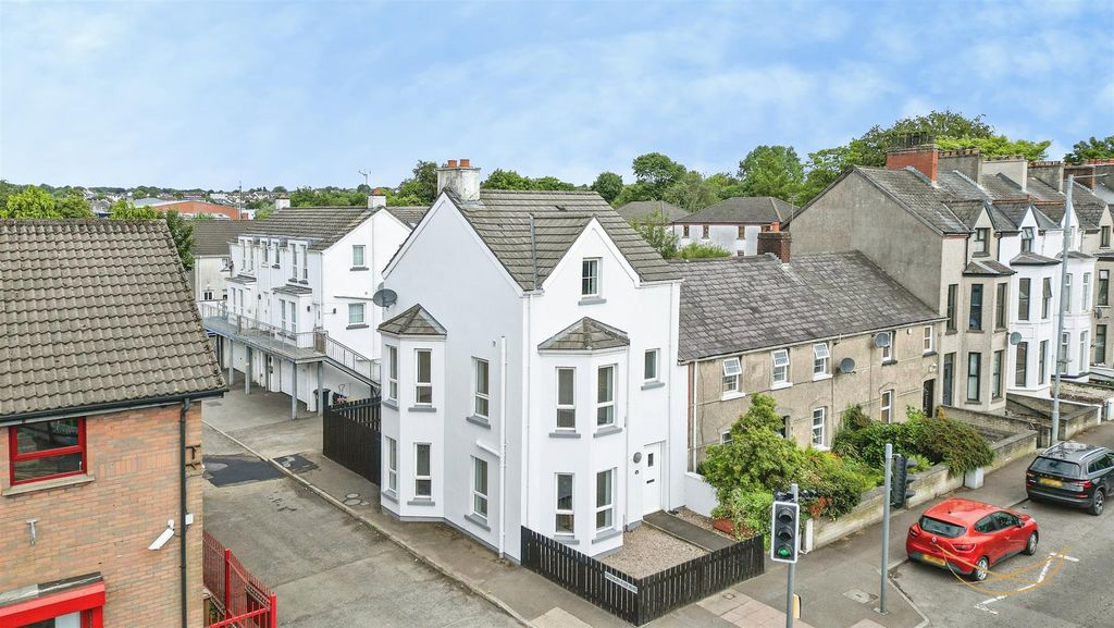Property photo 1 of 40 Dhp-7.Jpg