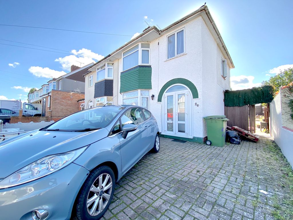 Property photo 1 of 10 Front