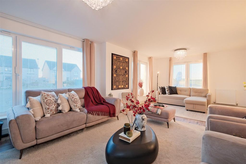 Additional image 4 of 4 bed detached house for saleGoldsmith Avenue, Hamilton ML3