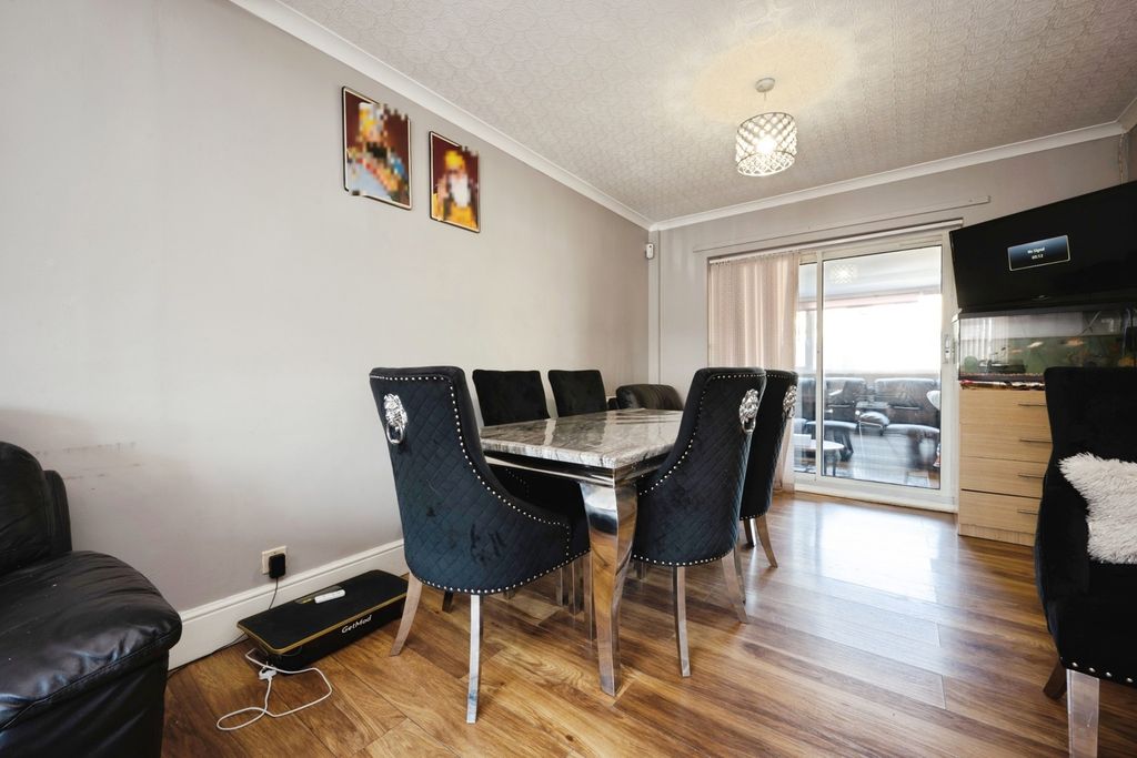 Property photo 2 of 22 Pbox-Img.Jpg