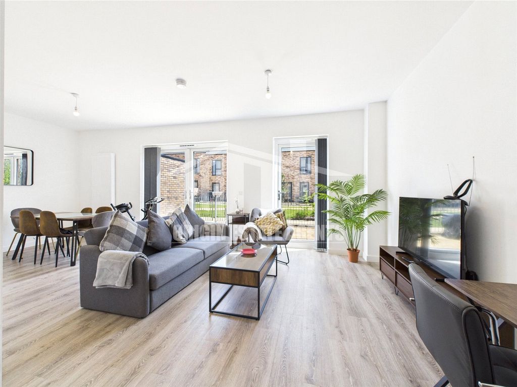 Property photo 2 of 19 Picture No. 17