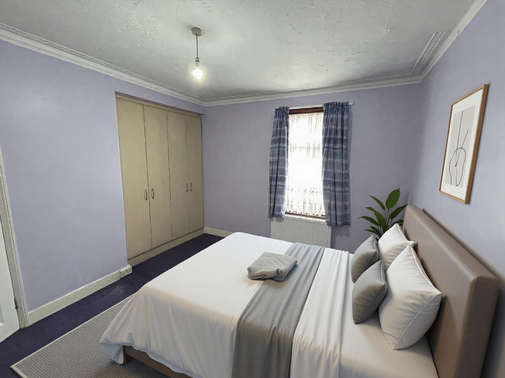 Property photo 2 of 7 Bedroom 2