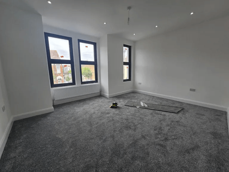 Property photo 1 of 10 4 Bed 2 Bath House For Rent