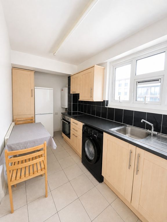 Property photo 1 of 5 Wexford House, Sidney Street, London E1 3Bb