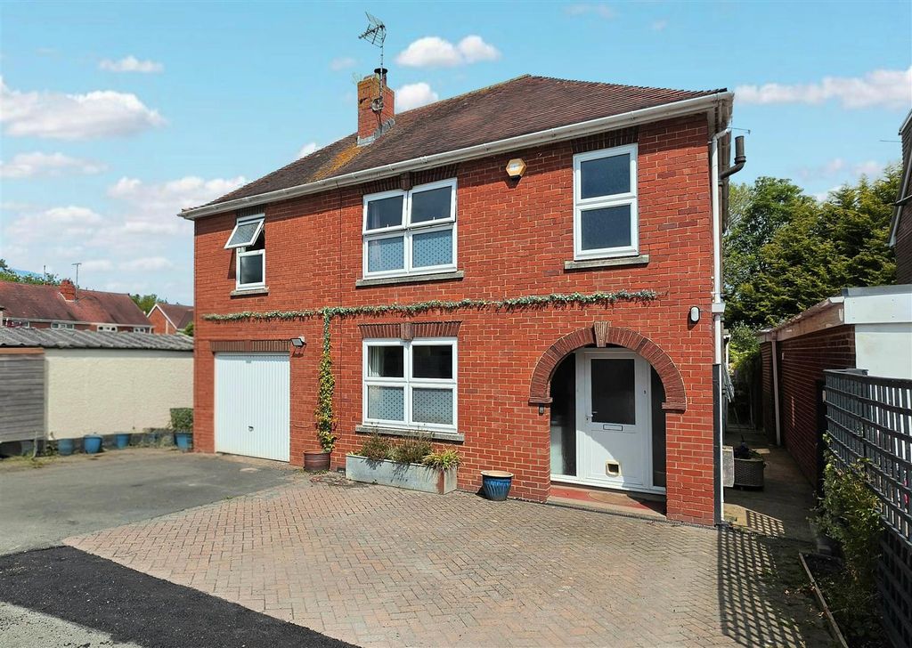Property photo 1 of 19