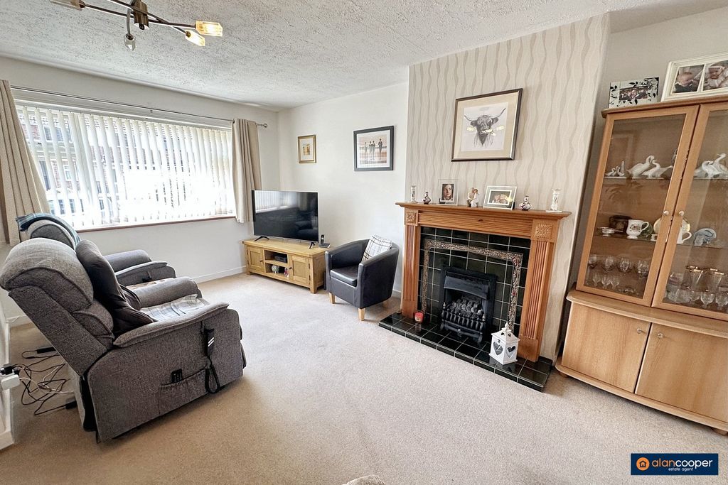 Property photo 2 of 12 2464754