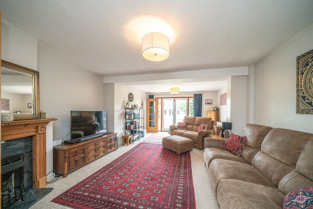 Property photo 2 of 36 43-St-Vinbcent-Drive-1013.Jpg