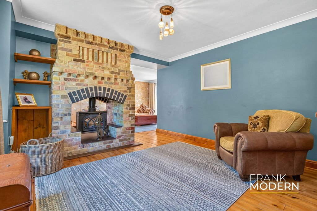 Property photo 3 of 59 Sitting Room
