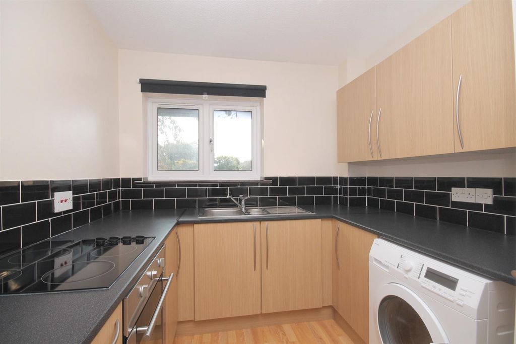 Property photo 2 of 5