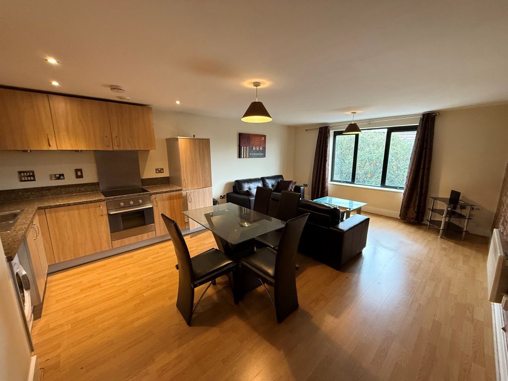 Property photo 2 of 24