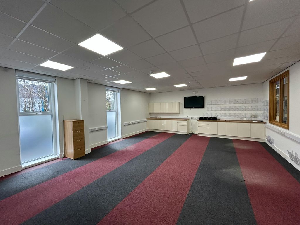 Property photo 2 of 6 2 Dhd.Jpg