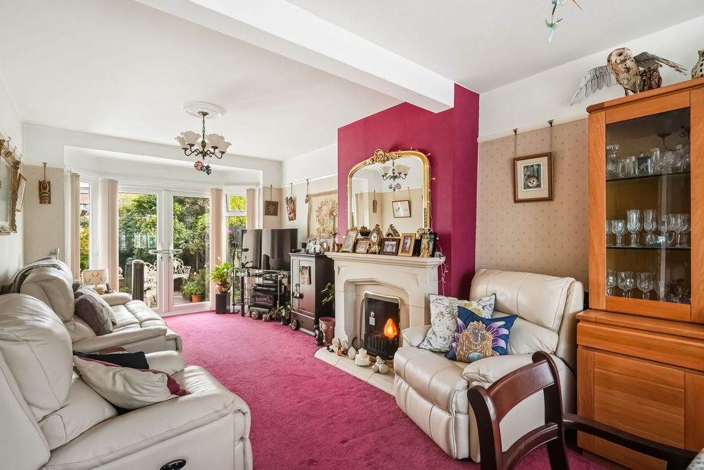 Property photo 2 of 11