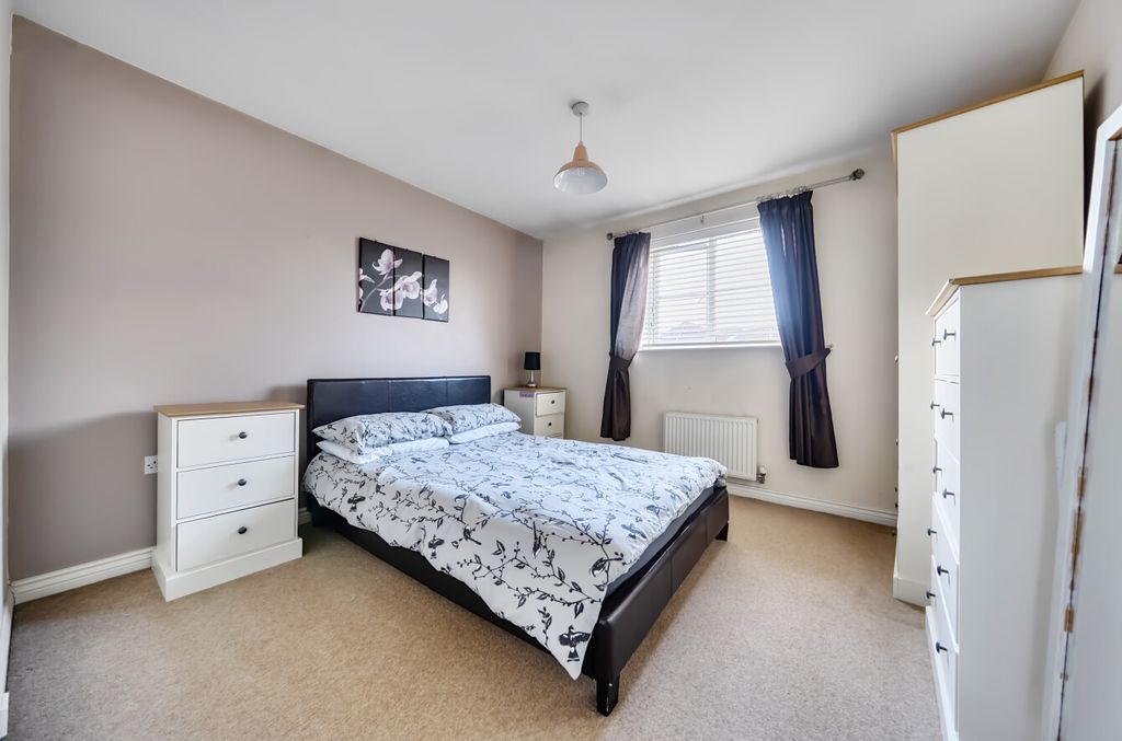 Property photo 3 of 12 15213593