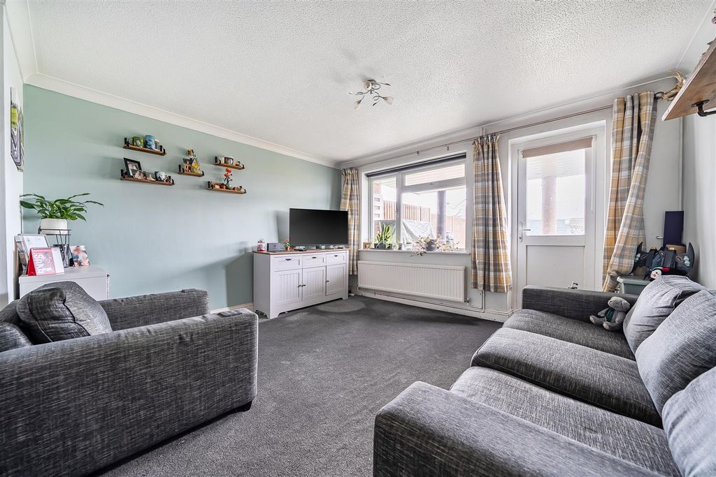 Property photo 2 of 22 1395925-13-695Fd951B82Ad.Jpg