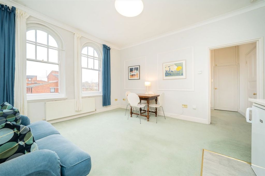 Property photo 3 of 6