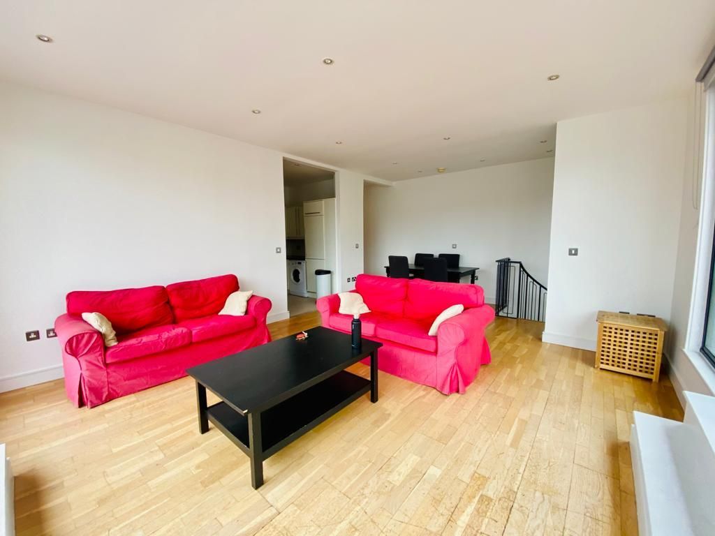 Property photo 2 of 17 73Bf27A1-438F-43Bd-964A-Ccde91952Dd1.Jpg